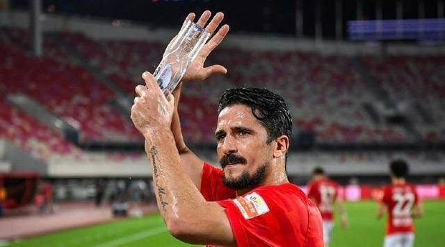 爱游戏-今夜亚冠传出新动向，马德里竞技战术微调，管理层表态——震撼外界，临场指挥获称赞的简单介绍