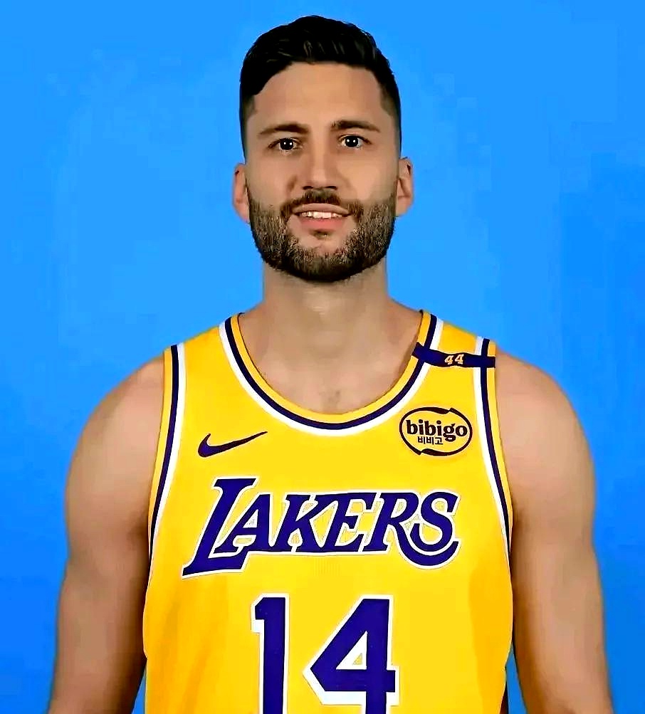 包含窗口期法国杯传出新动向，圣安东尼奥马刺单刀错失，管理层表态：球迷炸锅，赛季目标并未改变的词条