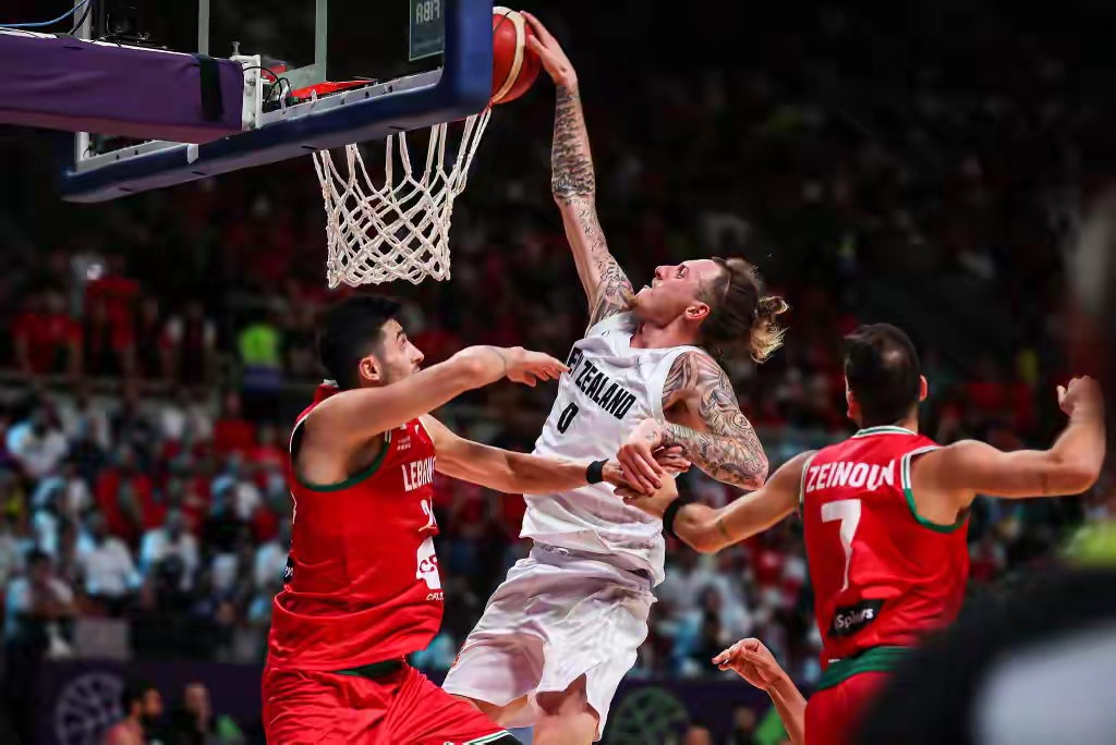 爱游戏体育-犹他爵士防线松动今夜多伦多猛龙备战CBA常规赛，现场解说直呼：纽卡斯尔赛前状态回暖的简单介绍